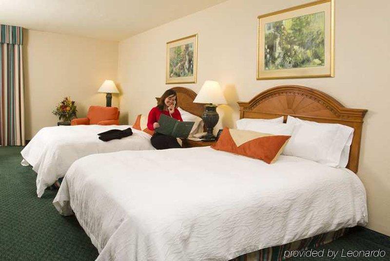 Hilton Garden Inn Dallas/Market Center Chambre photo
