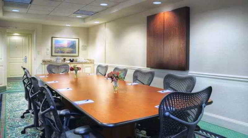 Hilton Garden Inn Dallas/Market Center Extérieur photo